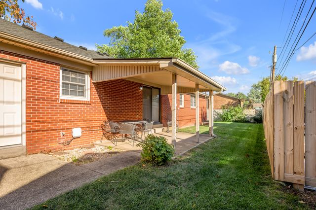 576 Cecil Way, Lexington, KY 40503