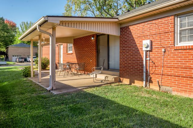 576 Cecil Way, Lexington, KY 40503