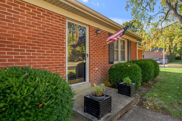 576 Cecil Way, Lexington, KY 40503