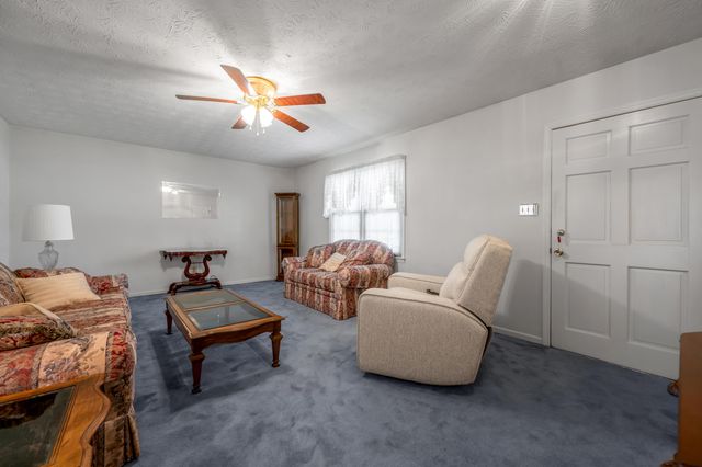 576 Cecil Way, Lexington, KY 40503