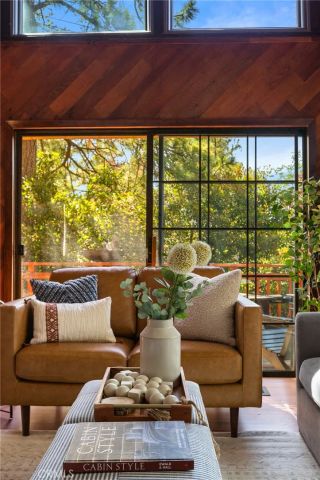 27288 Bernina Drive, Lake Arrowhead, CA 92352