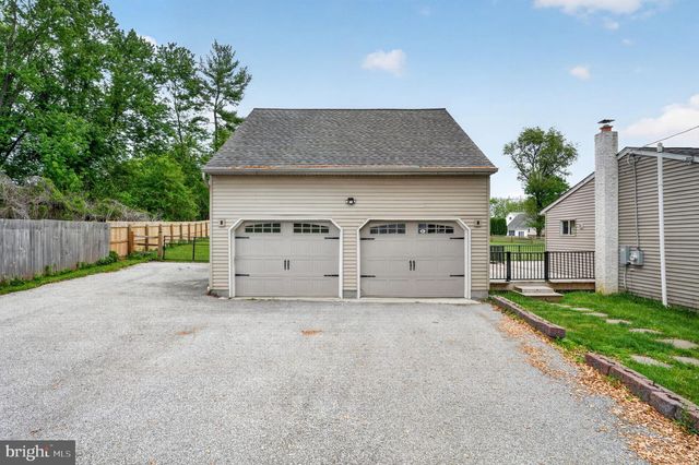 388 HIPKINS RD, West Grove, PA 19390