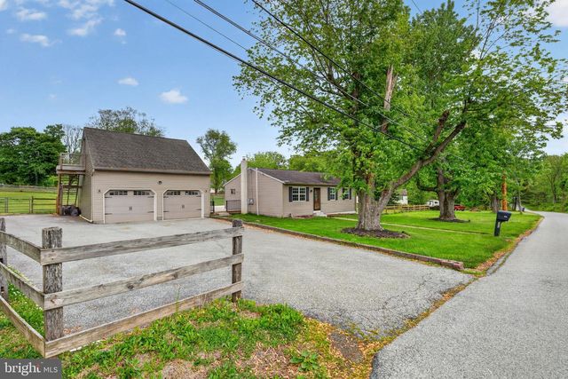 388 HIPKINS RD, West Grove, PA 19390