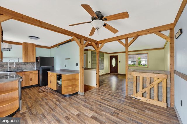 388 HIPKINS RD, West Grove, PA 19390
