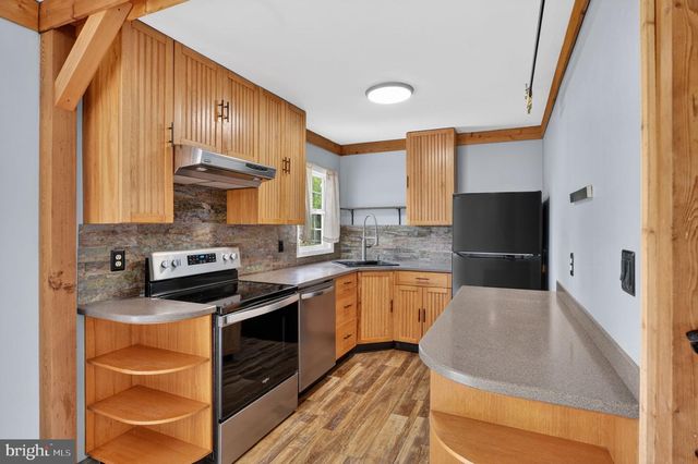388 HIPKINS RD, West Grove, PA 19390