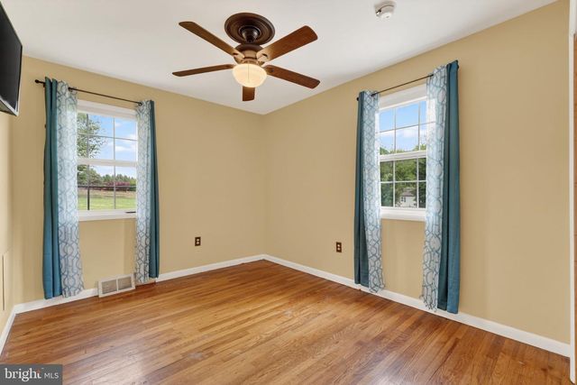388 HIPKINS RD, West Grove, PA 19390