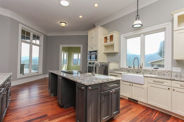 1 Cheoah Trail, Lake Santeetlah, NC 28771