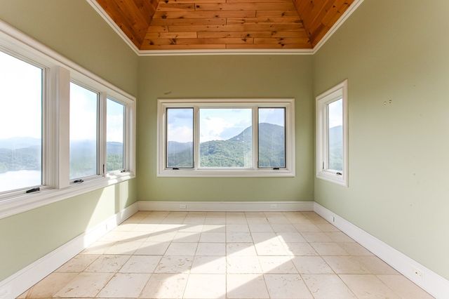 1 Cheoah Trail, Lake Santeetlah, NC 28771