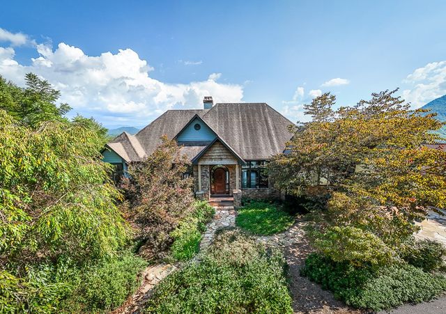 1 Cheoah Trail, Lake Santeetlah, NC 28771