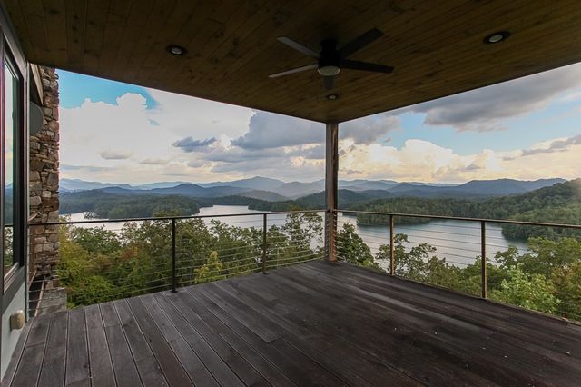1 Cheoah Trail, Lake Santeetlah, NC 28771