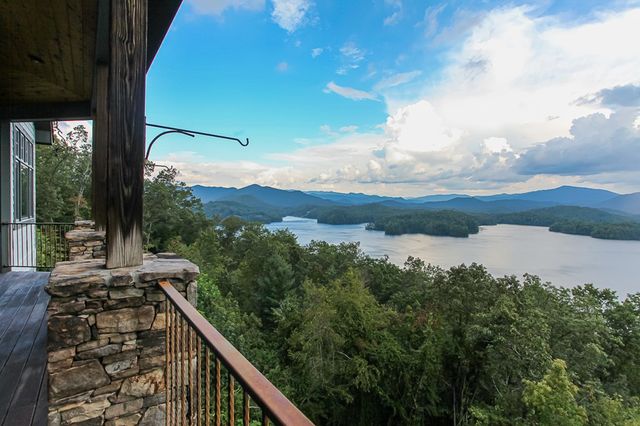 1 Cheoah Trail, Lake Santeetlah, NC 28771