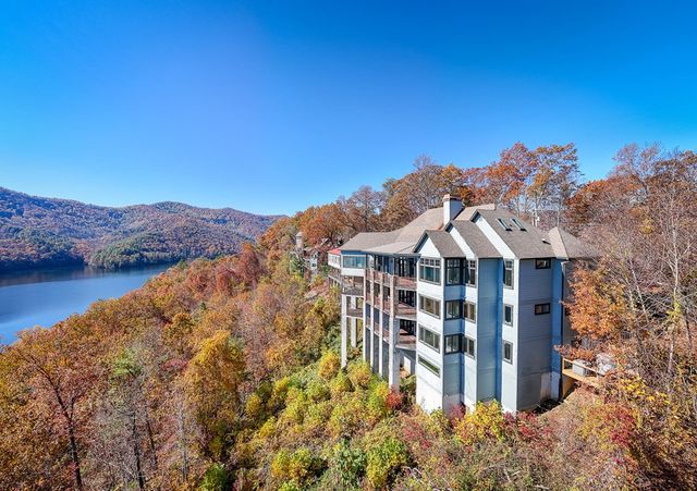 1 Cheoah Trail, Lake Santeetlah, NC 28771