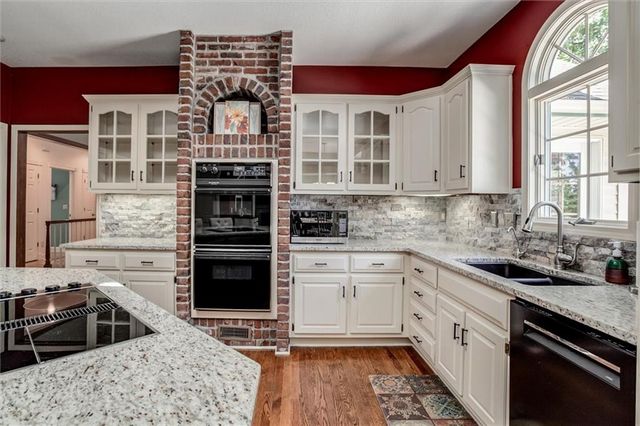 1300 E South Street, Harrisonville, MO 64701