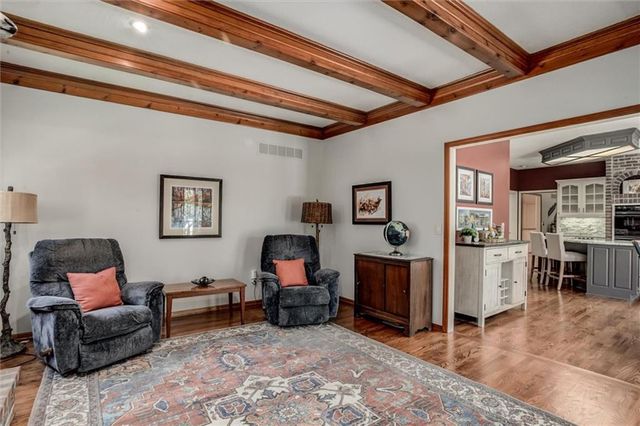1300 E South Street, Harrisonville, MO 64701