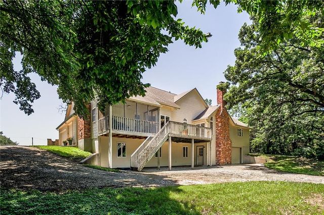 1300 E South Street, Harrisonville, MO 64701