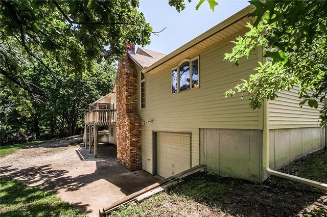 1300 E South Street, Harrisonville, MO 64701
