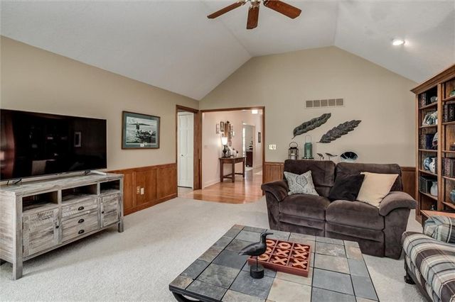 1300 E South Street, Harrisonville, MO 64701