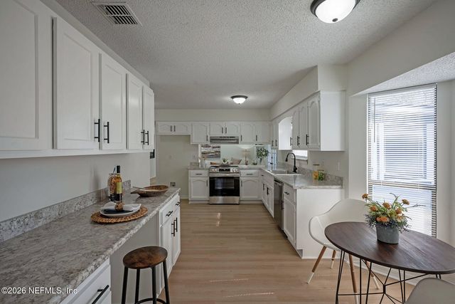 5046 NAVIA Court, Fleming Island, FL 32003