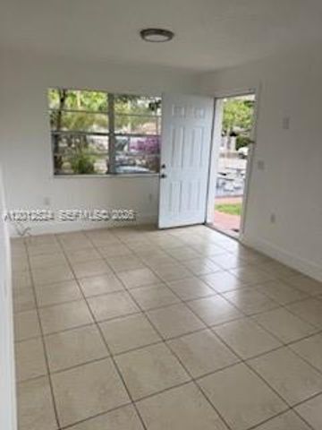 1074 NW 27th St 0, Miami, FL 33127