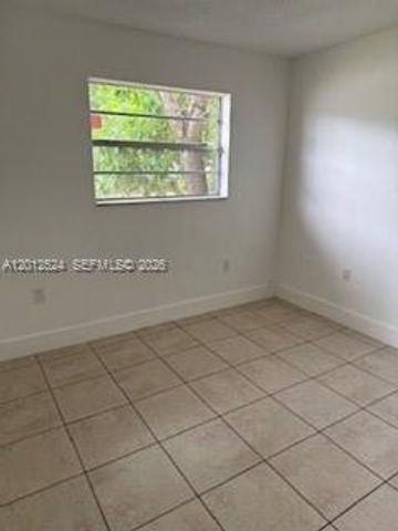 1074 NW 27th St 0, Miami, FL 33127