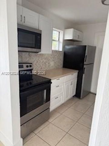 1074 NW 27th St 0, Miami, FL 33127