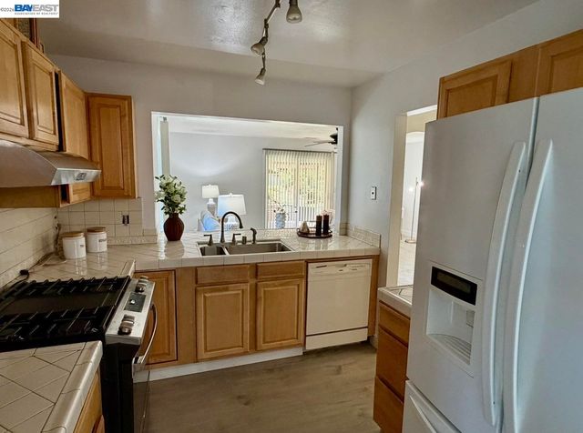 4846 Sally Court, Union City, CA 94587