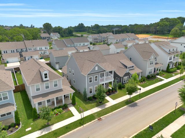 373 Hammock Ln, Spring Hill, TN 37174