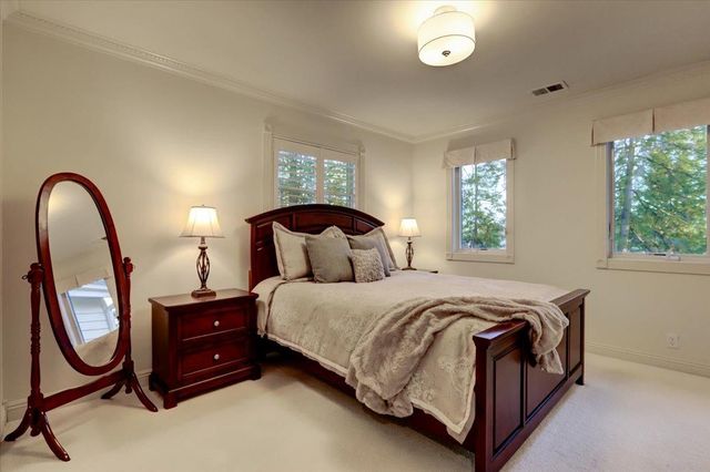11174 Lower Circle Dr, Grass Valley, CA 95949