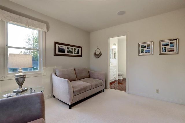 11174 Lower Circle Dr, Grass Valley, CA 95949