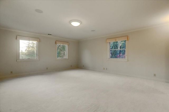 11174 Lower Circle Dr, Grass Valley, CA 95949