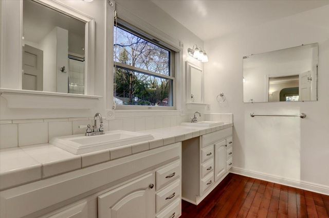 11174 Lower Circle Dr, Grass Valley, CA 95949