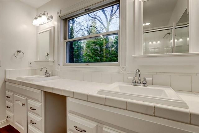 11174 Lower Circle Dr, Grass Valley, CA 95949