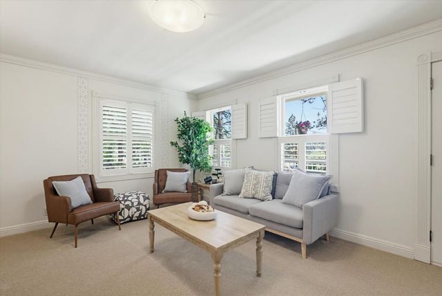 11174 Lower Circle Dr, Grass Valley, CA 95949