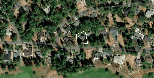 11174 Lower Circle Dr, Grass Valley, CA 95949