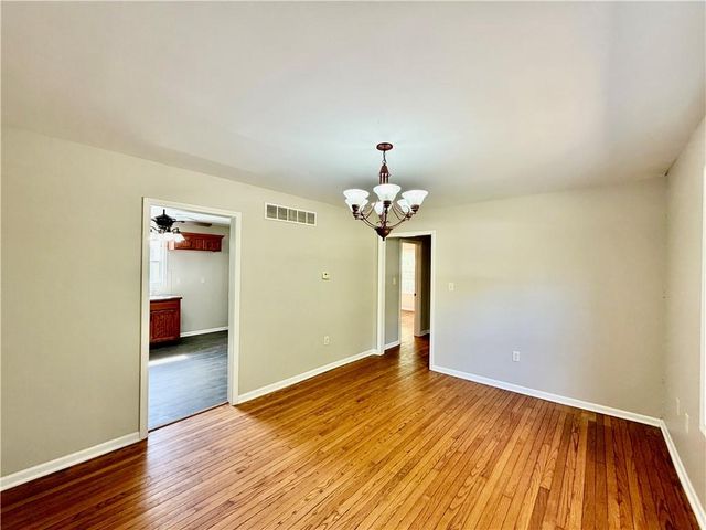 7727 E 55th Street, Kansas City, MO 64129