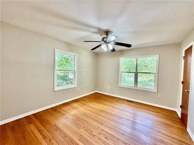 7727 E 55th Street, Kansas City, MO 64129
