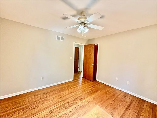 7727 E 55th Street, Kansas City, MO 64129
