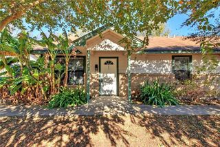 200 Hall DR B, Elgin, TX 78621
