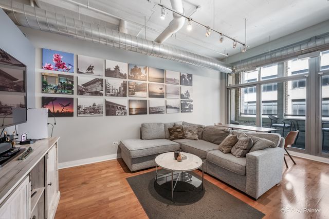 565 W Quincy Street 704, Chicago, IL 60661
