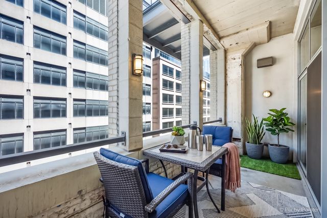 565 W Quincy Street 704, Chicago, IL 60661