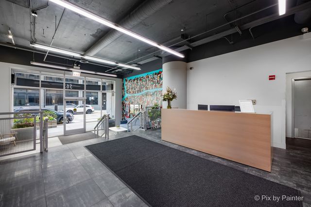 565 W Quincy Street 704, Chicago, IL 60661