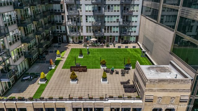 565 W Quincy Street 704, Chicago, IL 60661
