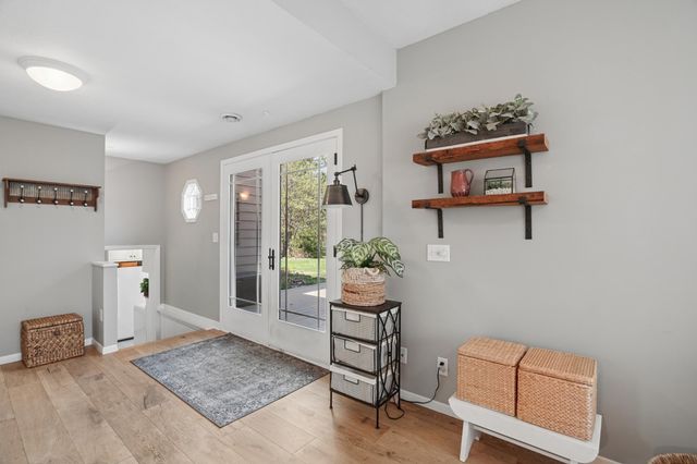 5770 Main Street W, Maple Plain, MN 55359