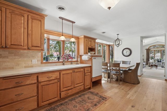 5770 Main Street W, Maple Plain, MN 55359