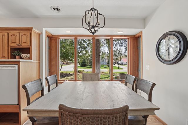 5770 Main Street W, Maple Plain, MN 55359