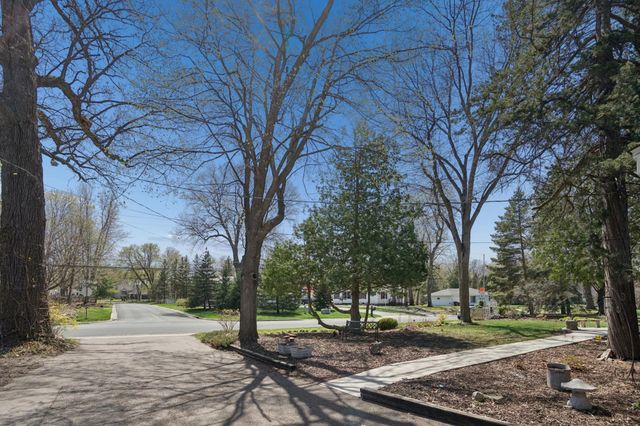 5770 Main Street W, Maple Plain, MN 55359