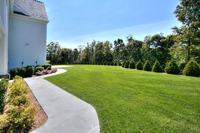 928 West Road, New Canaan, CT 06840