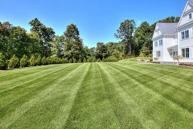 928 West Road, New Canaan, CT 06840