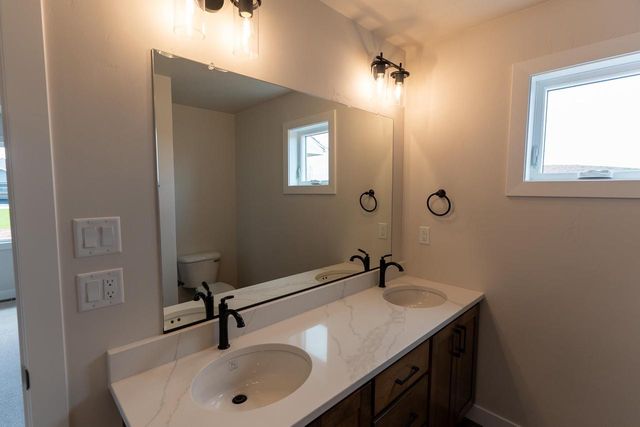 N9222 ANTON STREET, Appleton, WI 54915