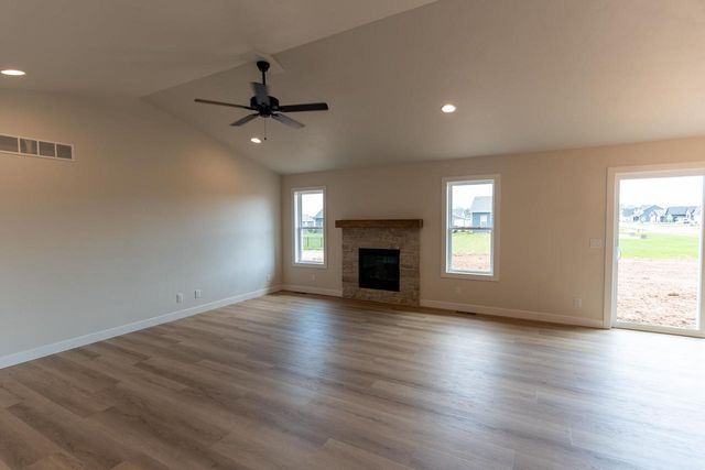 N9222 ANTON STREET, Appleton, WI 54915